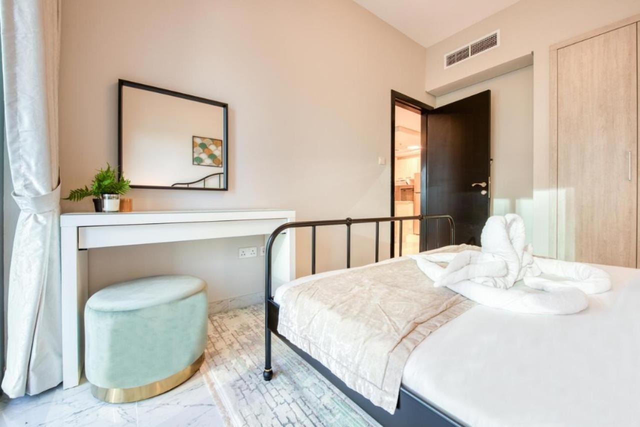 Elite Lux Holiday Homes - Cozy & Stylish 1 Bedroom With Huge Pools & World Class Gym ดูไบ ภายนอก รูปภาพ