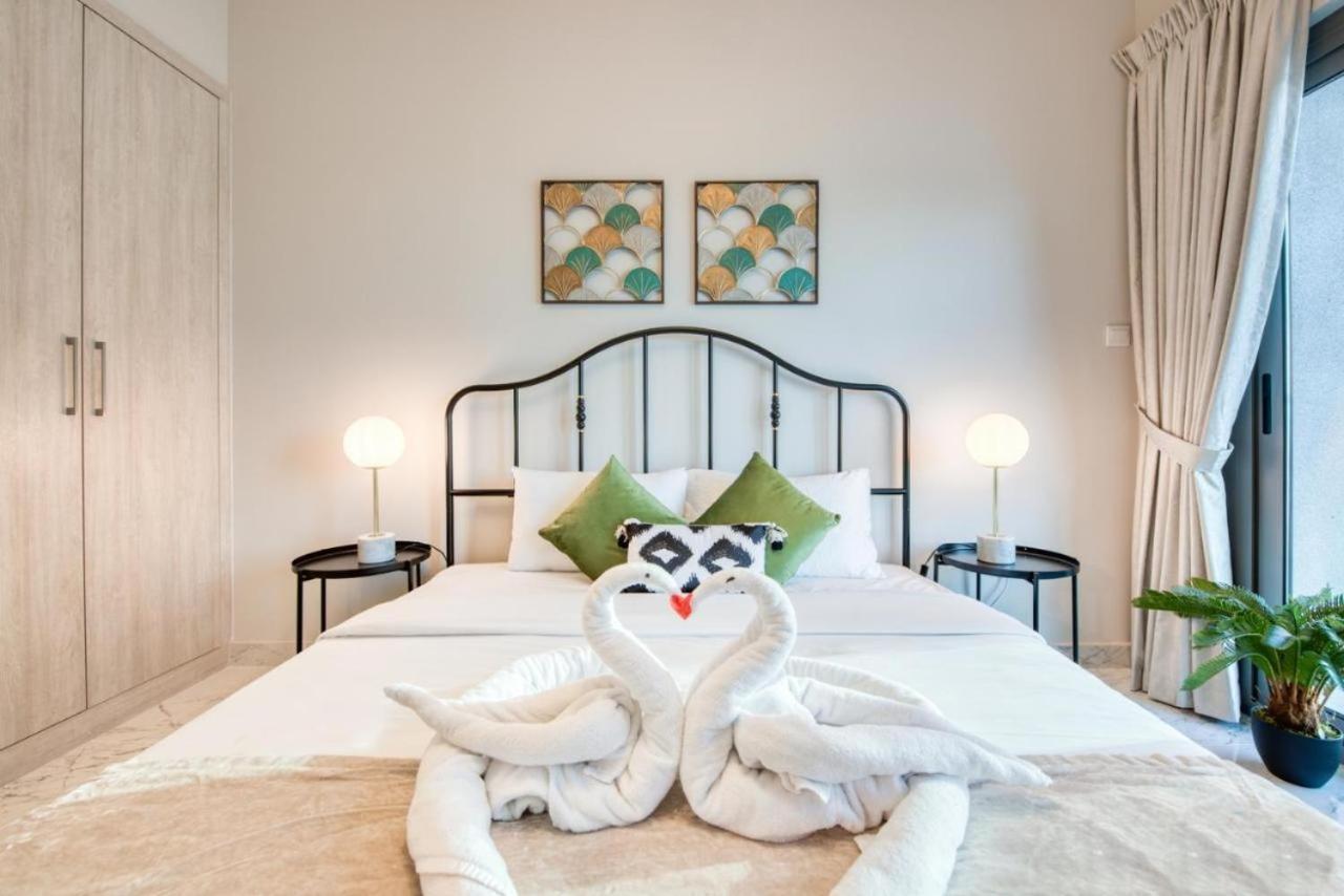 Elite Lux Holiday Homes - Cozy & Stylish 1 Bedroom With Huge Pools & World Class Gym ดูไบ ภายนอก รูปภาพ