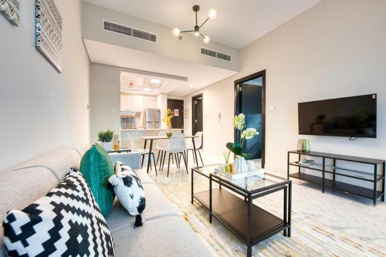 Elite Lux Holiday Homes - Cozy & Stylish 1 Bedroom With Huge Pools & World Class Gym ดูไบ ภายนอก รูปภาพ