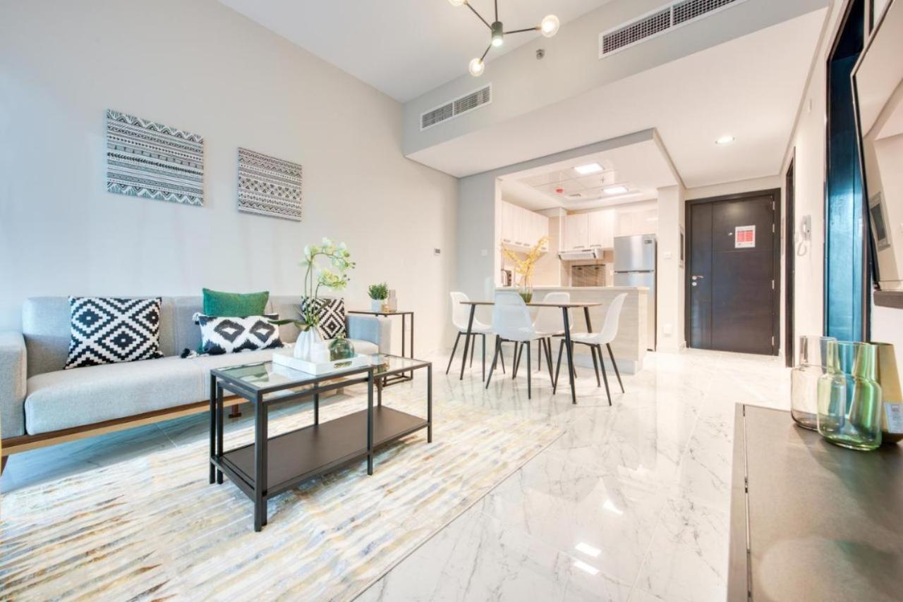 Elite Lux Holiday Homes - Cozy & Stylish 1 Bedroom With Huge Pools & World Class Gym ดูไบ ภายนอก รูปภาพ