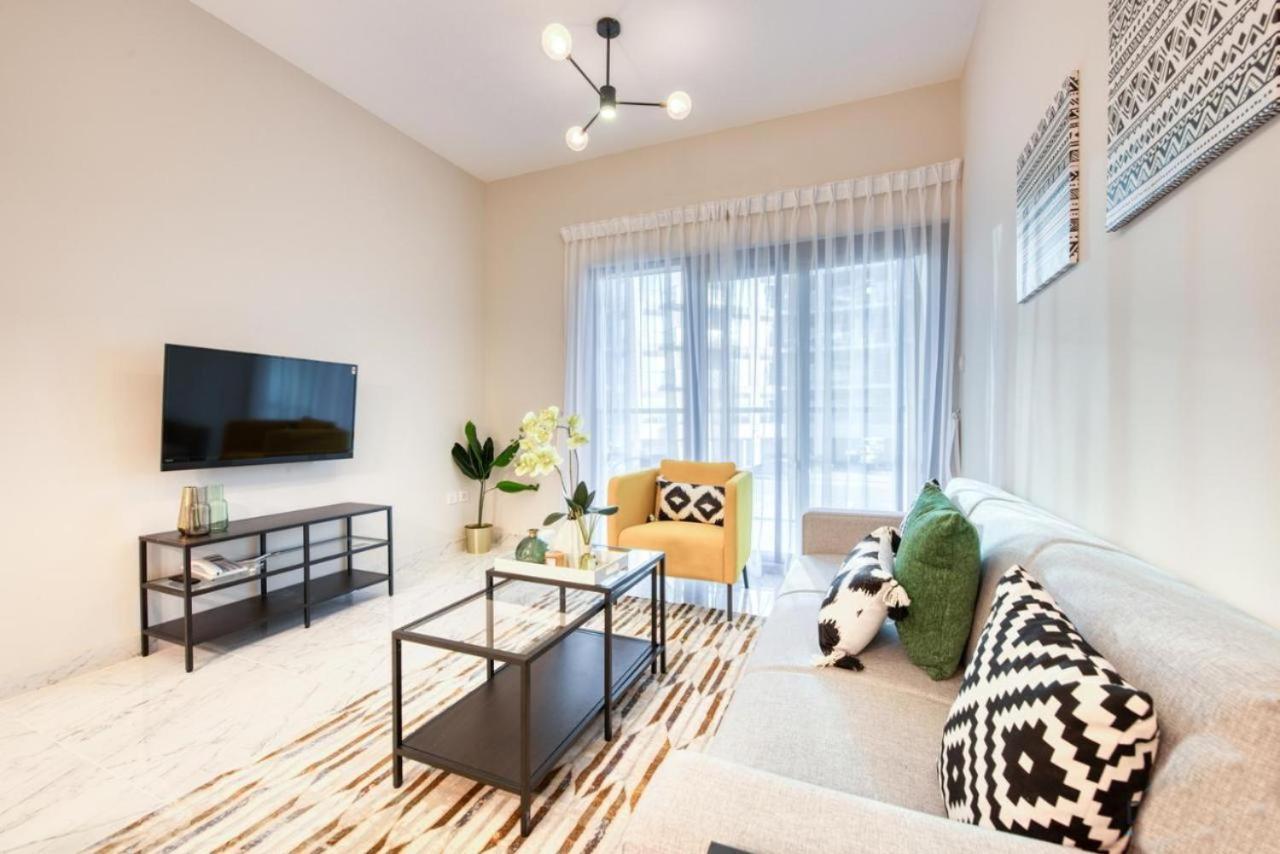 Elite Lux Holiday Homes - Cozy & Stylish 1 Bedroom With Huge Pools & World Class Gym ดูไบ ภายนอก รูปภาพ